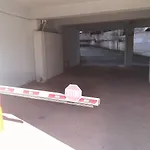 Luxury - Free Parking Dráma