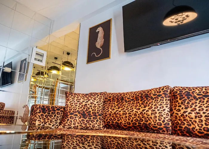 Luxury - Free Parking Apartament