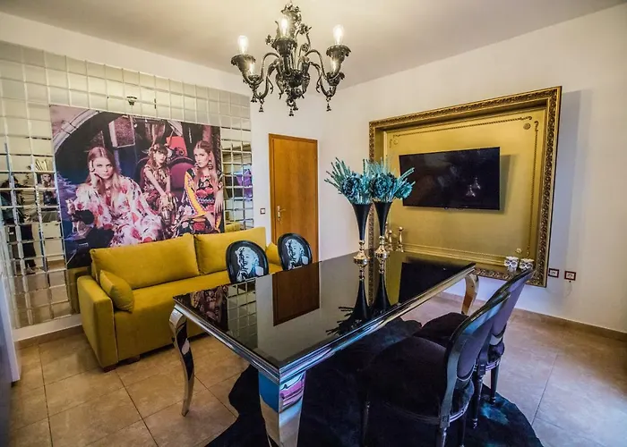 Luxury - Free Parking *